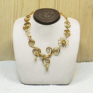 Collar piedras verdes