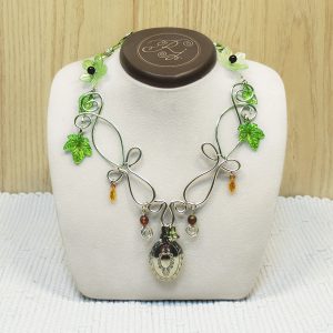 ❈ Collar hojas